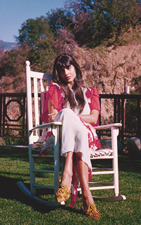 Jameela Jamil IYbGRlqv_o