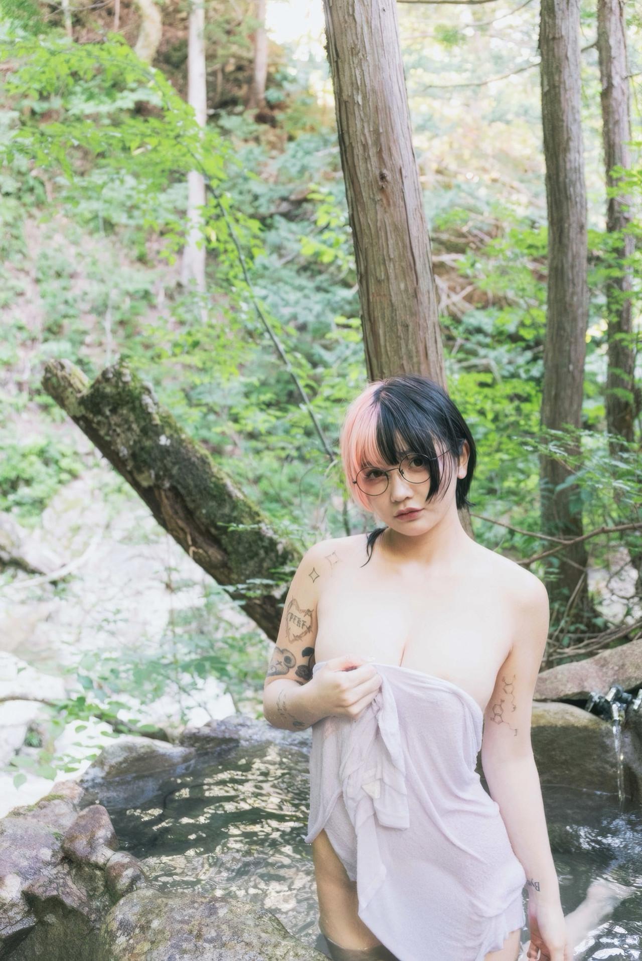 Chukimeroday ちゅきめろでぃ, 2nd 写真集 『一泊二日』 Set.01(24)