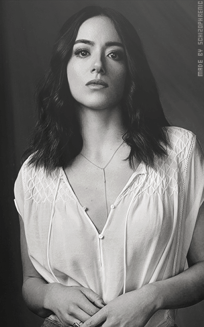 Chloe Bennet UlsjrA5E_o