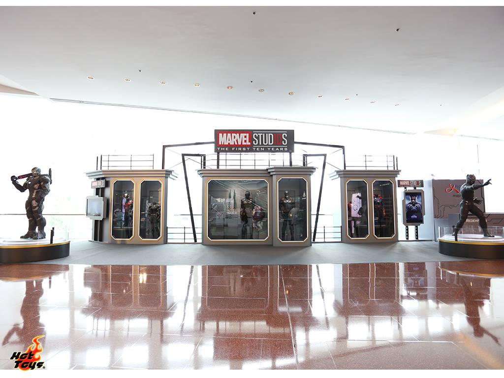 Exhibition Hot Toys : Avengers - Infinity Wars  Q6k4PMC4_o