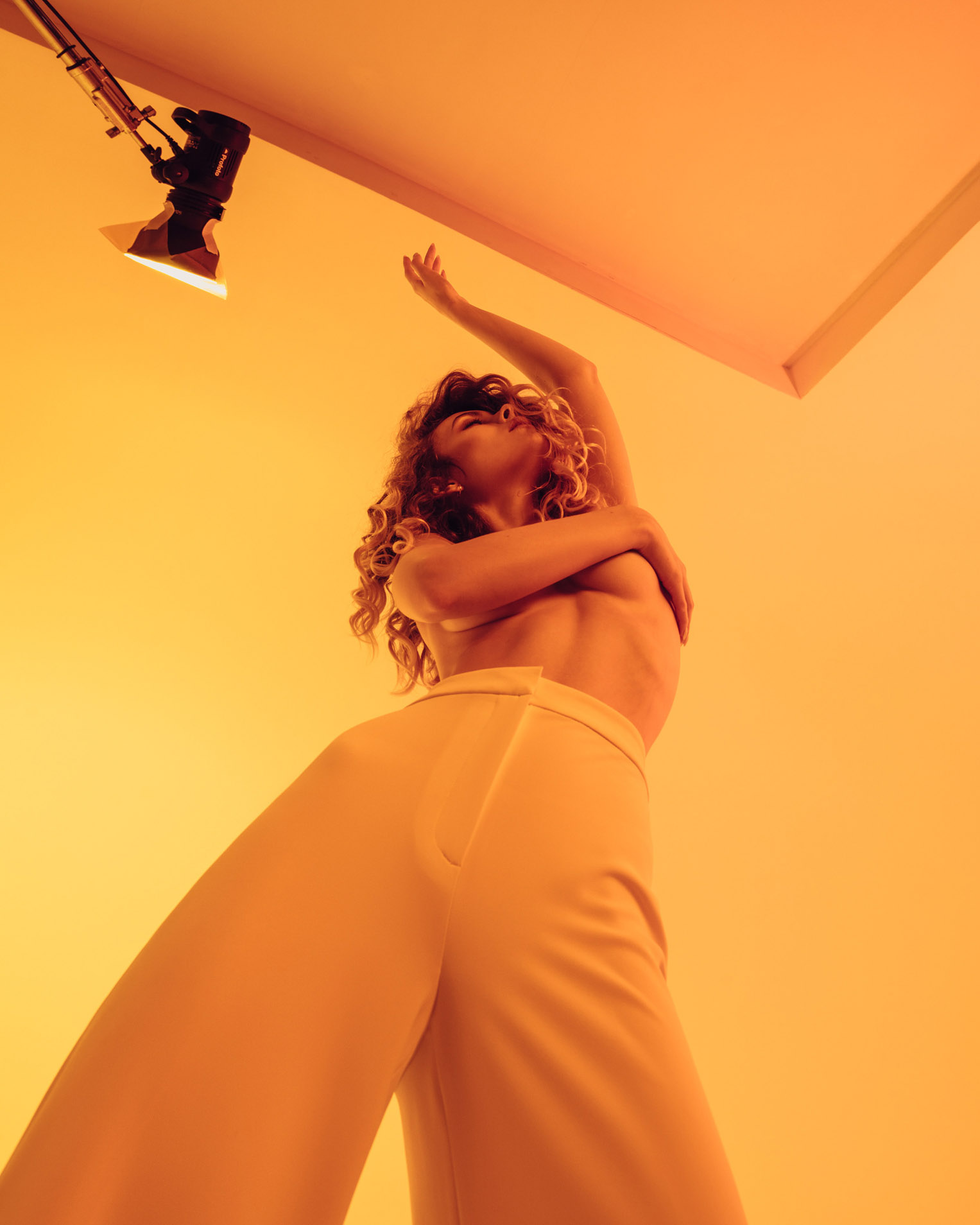 Елена Алексеева, фотограф Alex Sulzh / Красный, Желтый Elena Alexeeva by Alex Sulzh / Red-Yellow