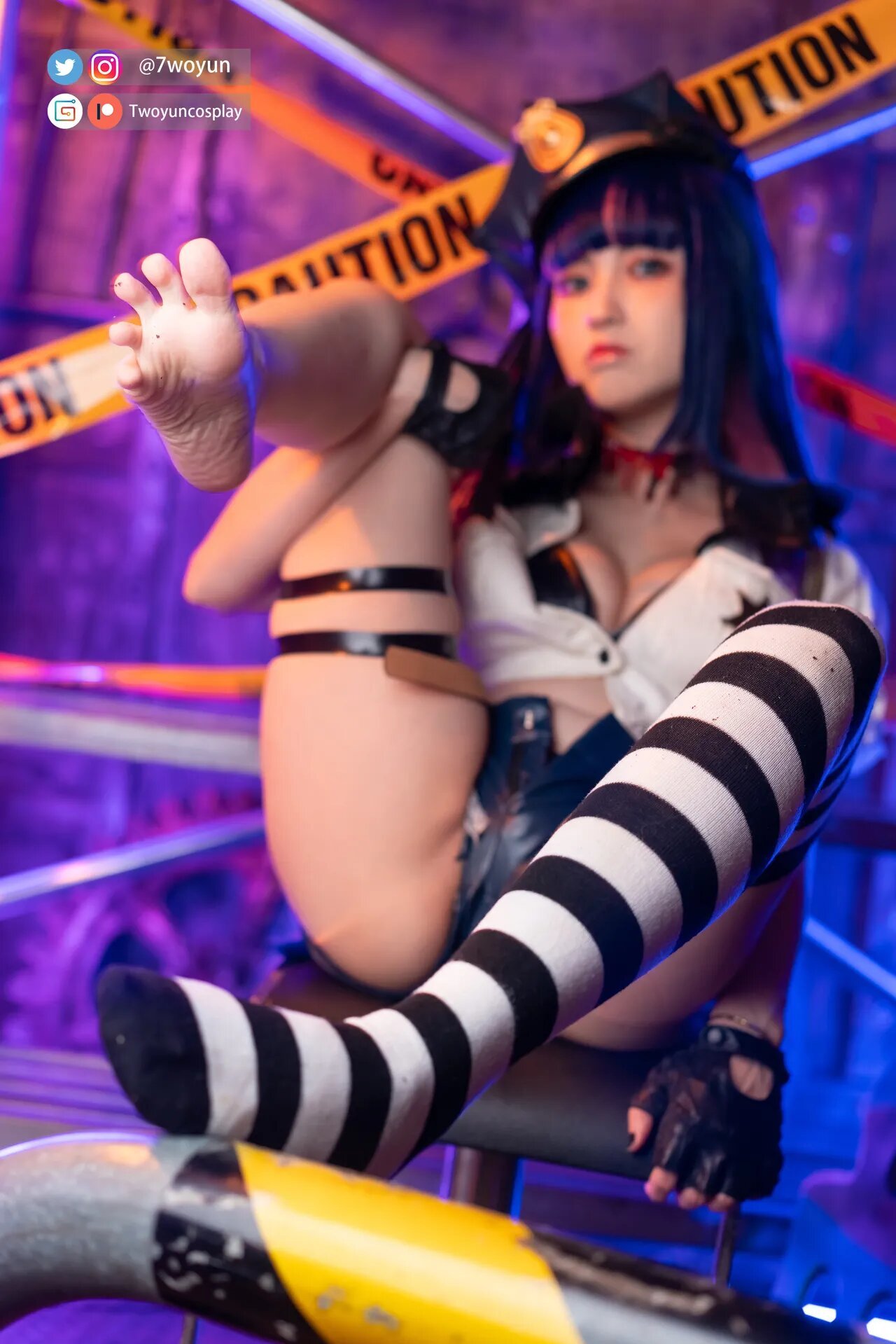 Twoyun - Officer Stocking