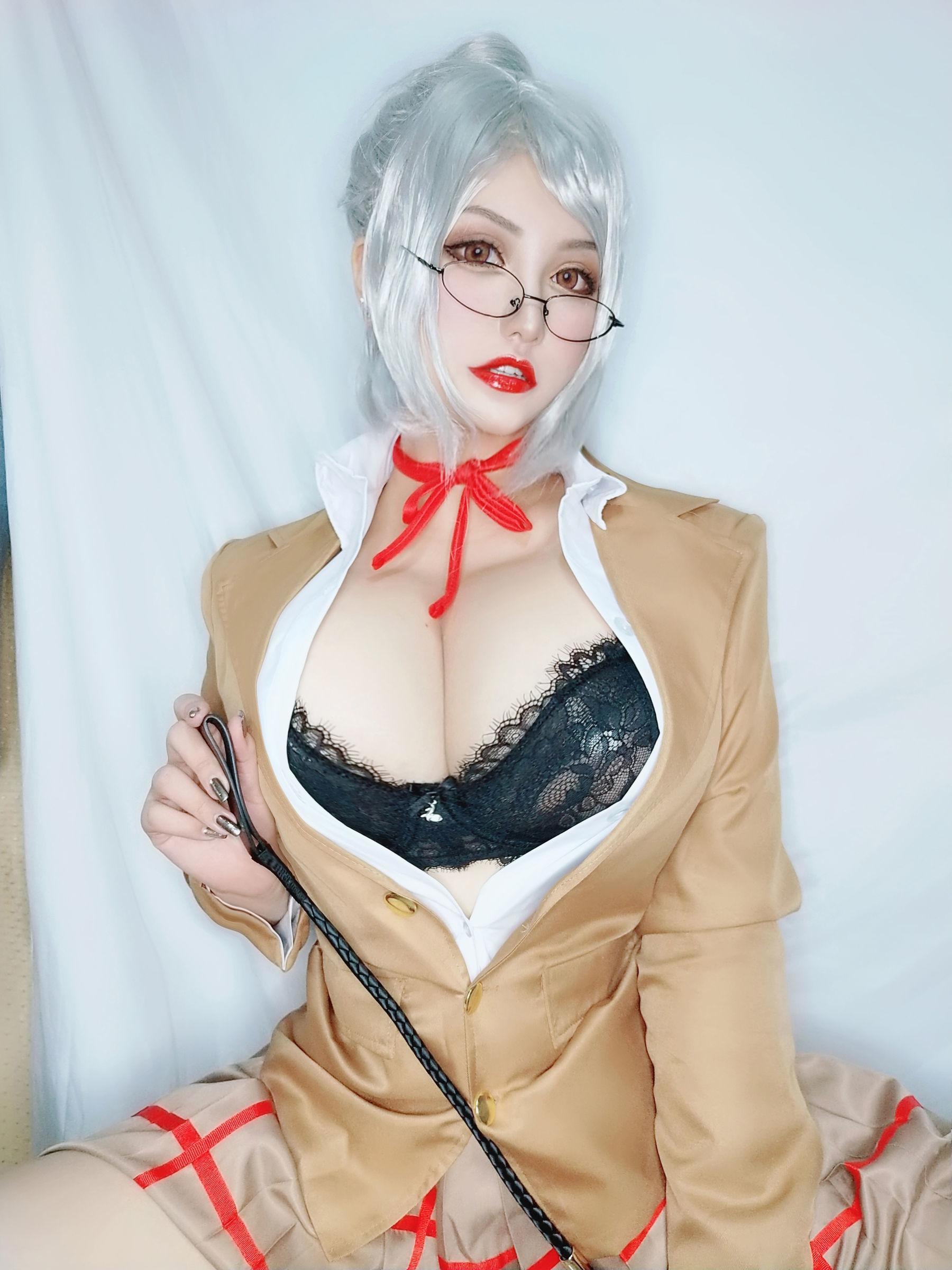 [网红Coser] 夏鸽鸽不想起床 《副会长》 写真集(6)