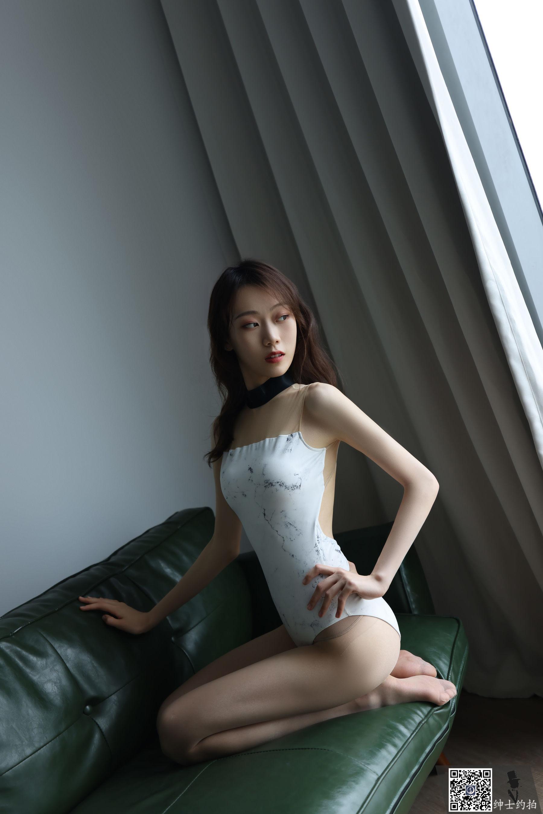 [绅士约拍] SS016 芸芸 美足写真(32)