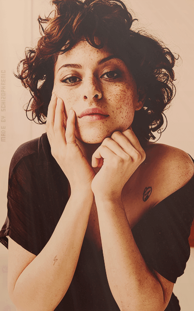 Alia Shawkat Xyp8VHAo_o