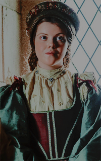 Georgie Henley N7dtZ6Qx_o