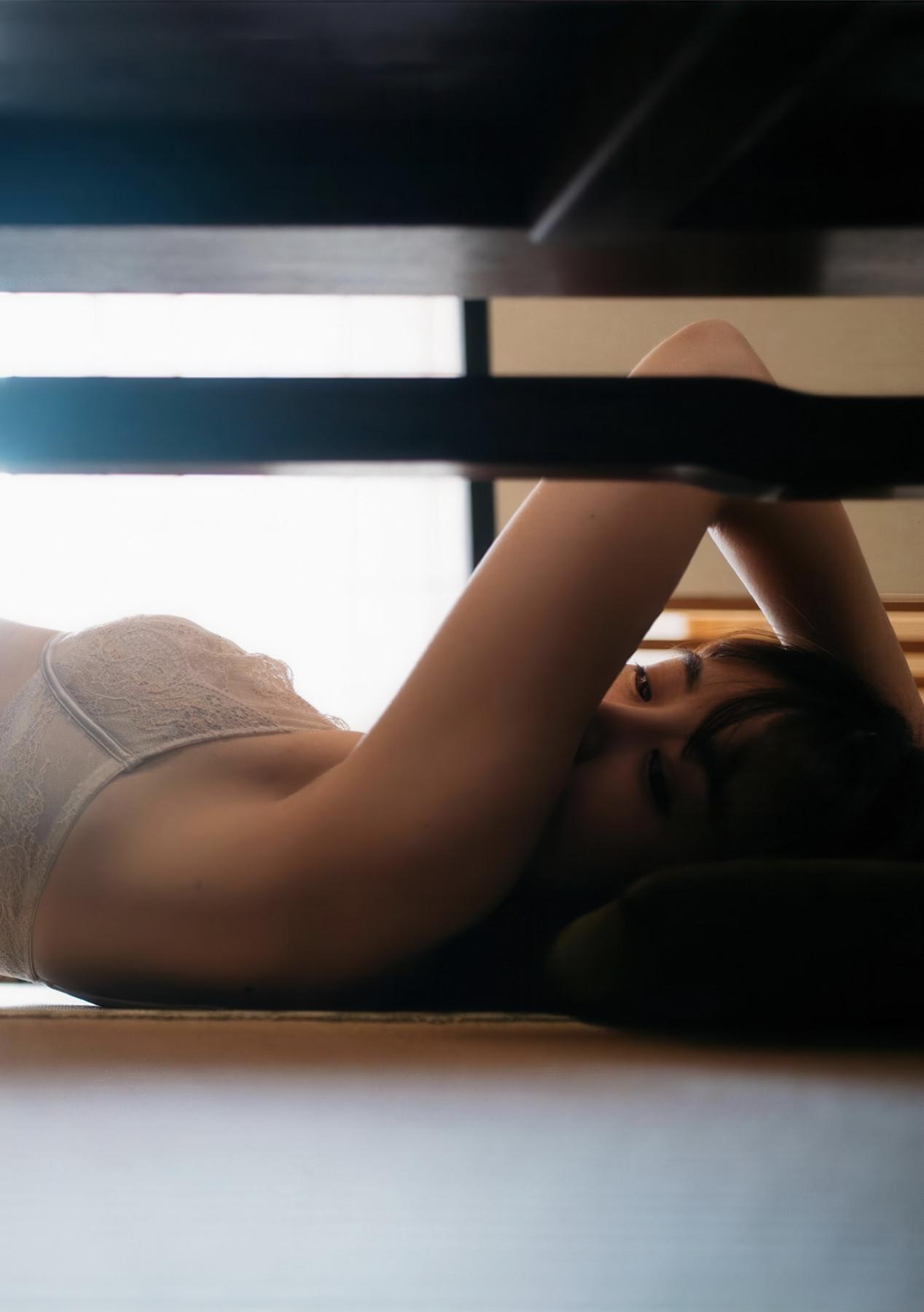 Tsugu Manaka 真中つぐ, 写真集 恋愛情緒 Wunder puglishing house Set.01(46)