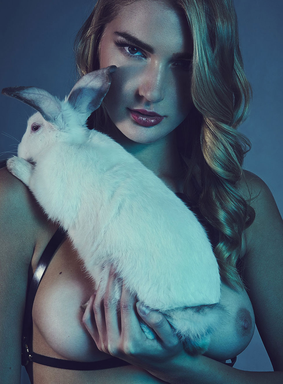 Darya Savishkina and Modesta Petkeviciute by Omar Coria - Wicca fashion february 2015 Дарья, Модеста и кролики / фото 11