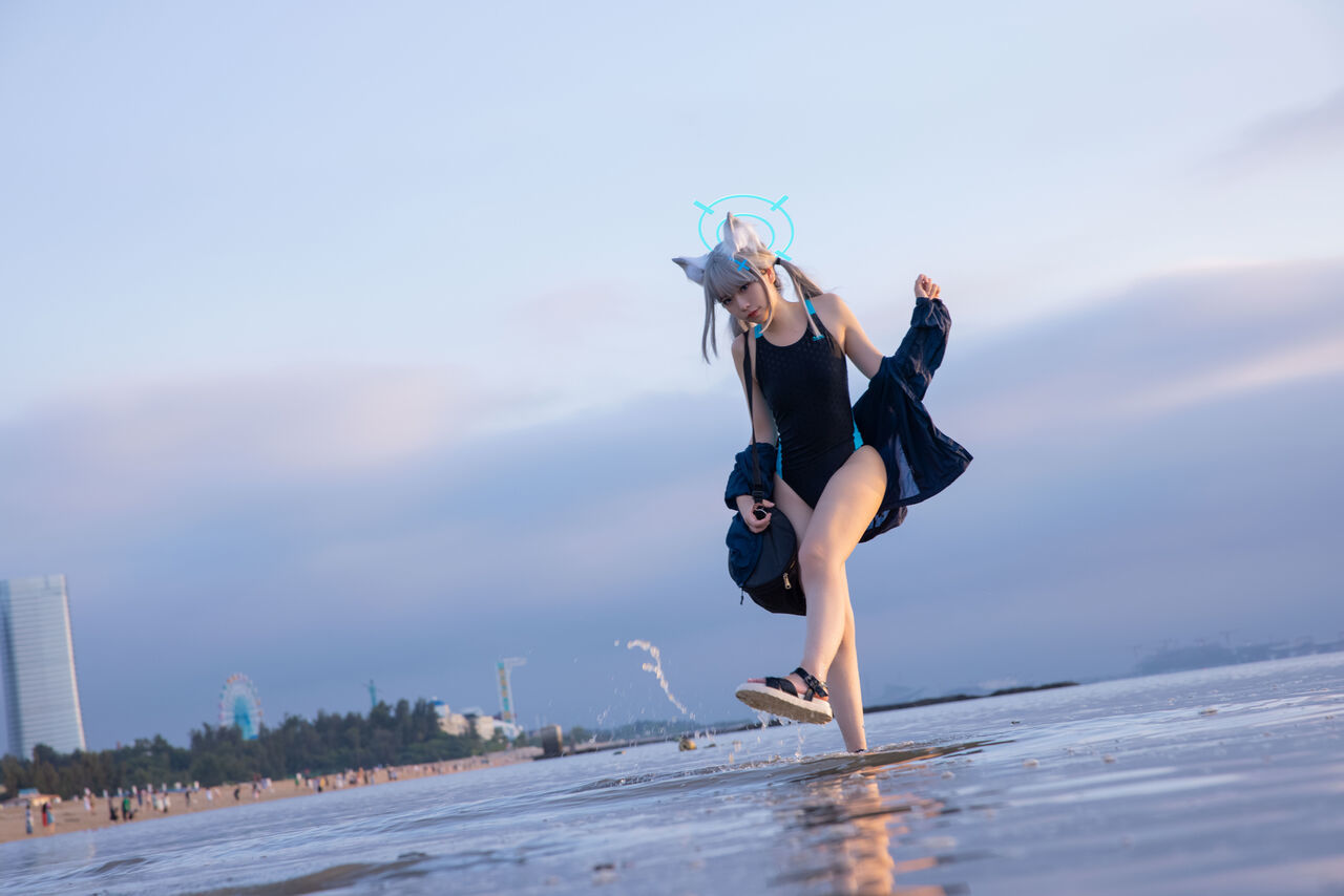 G44不会受伤 - Shiroko Sunaookami Swimsuit