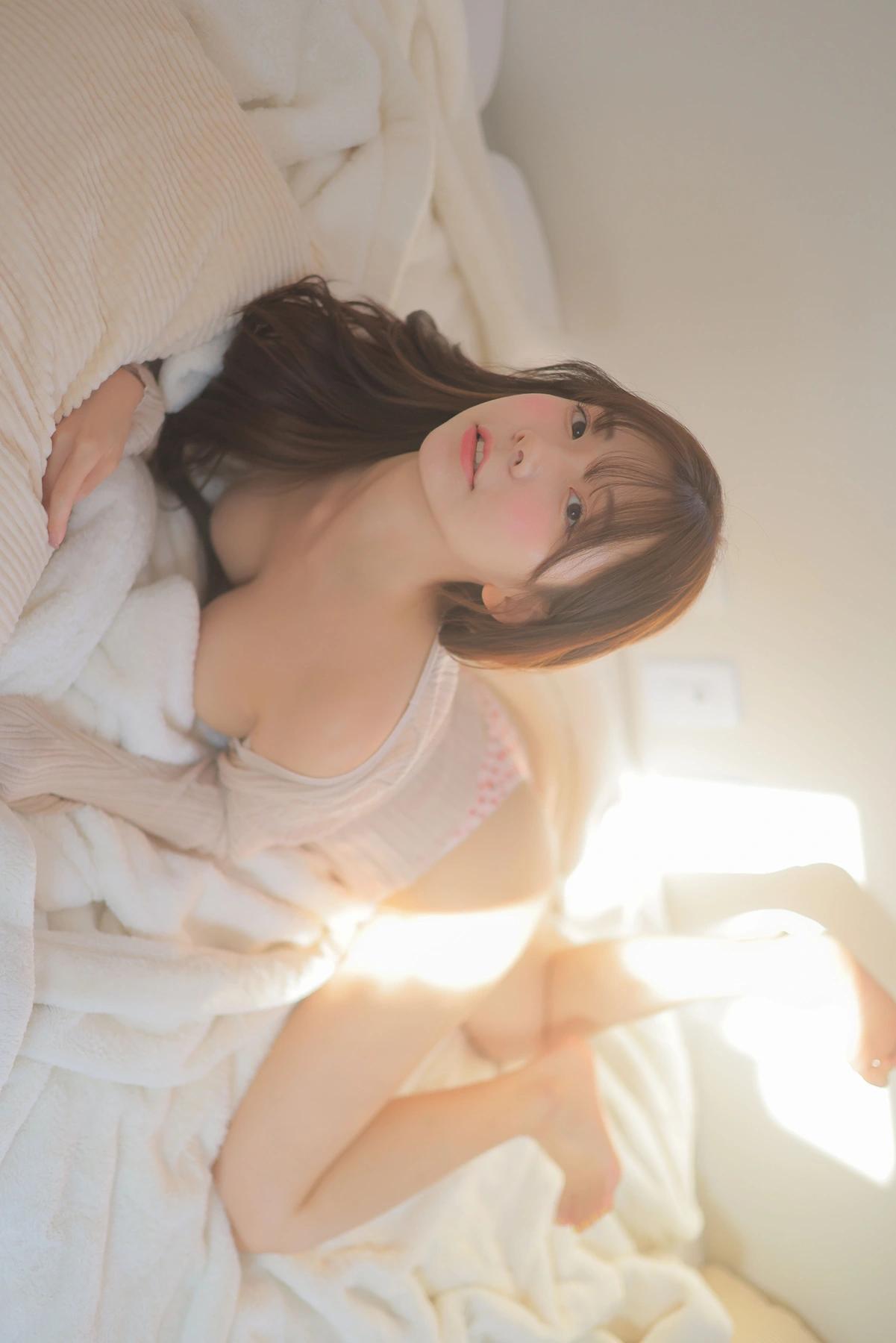 Leeesovely 쏘블리, PhotoBook 「Warm Afternoon Sun」 Set.01(5)