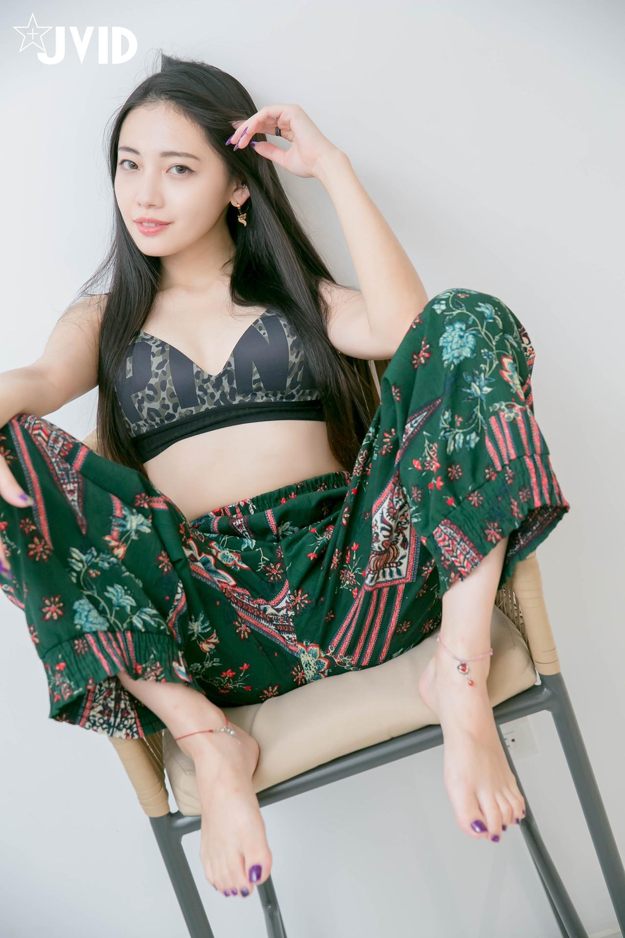 JVID 夏暮光 – 私底下穿著就讓人喜歡的性格美女 Set.01(9)