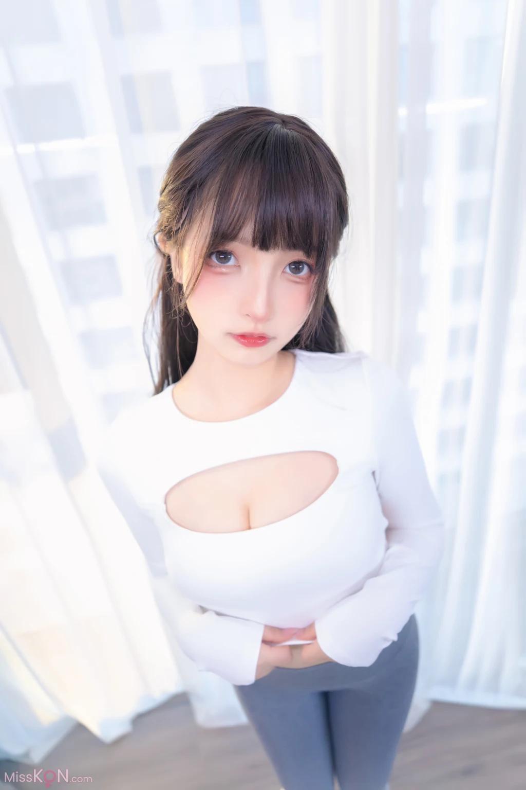 Coser@神楽坂真冬 Vol.101: 瑜伽少女 (75 photos)