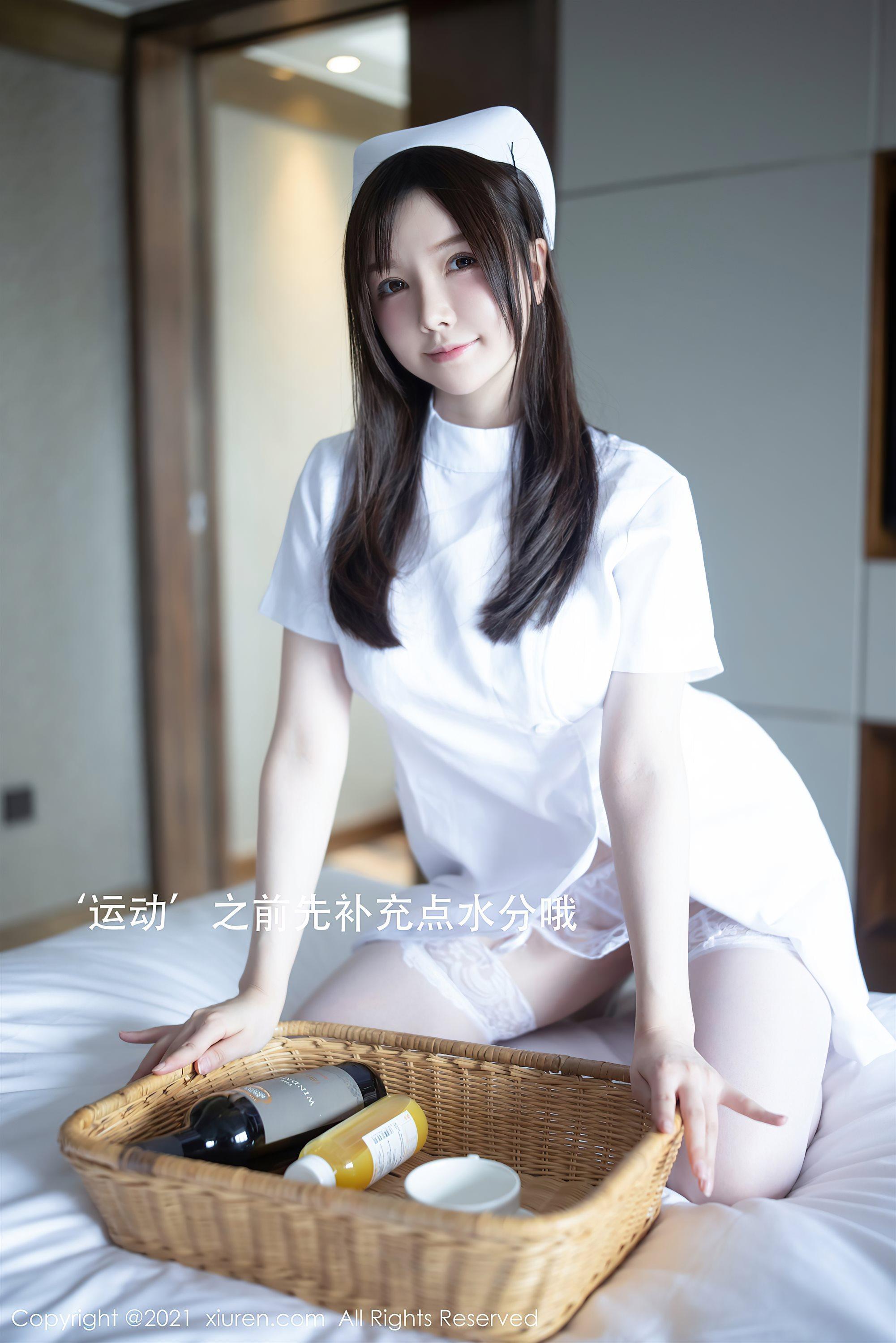 [XiuRen秀人网]No.3114 女神糯美子Mini洁白护士制服主题私房蕾丝内衣秀豪乳翘臀诱惑写真(18)