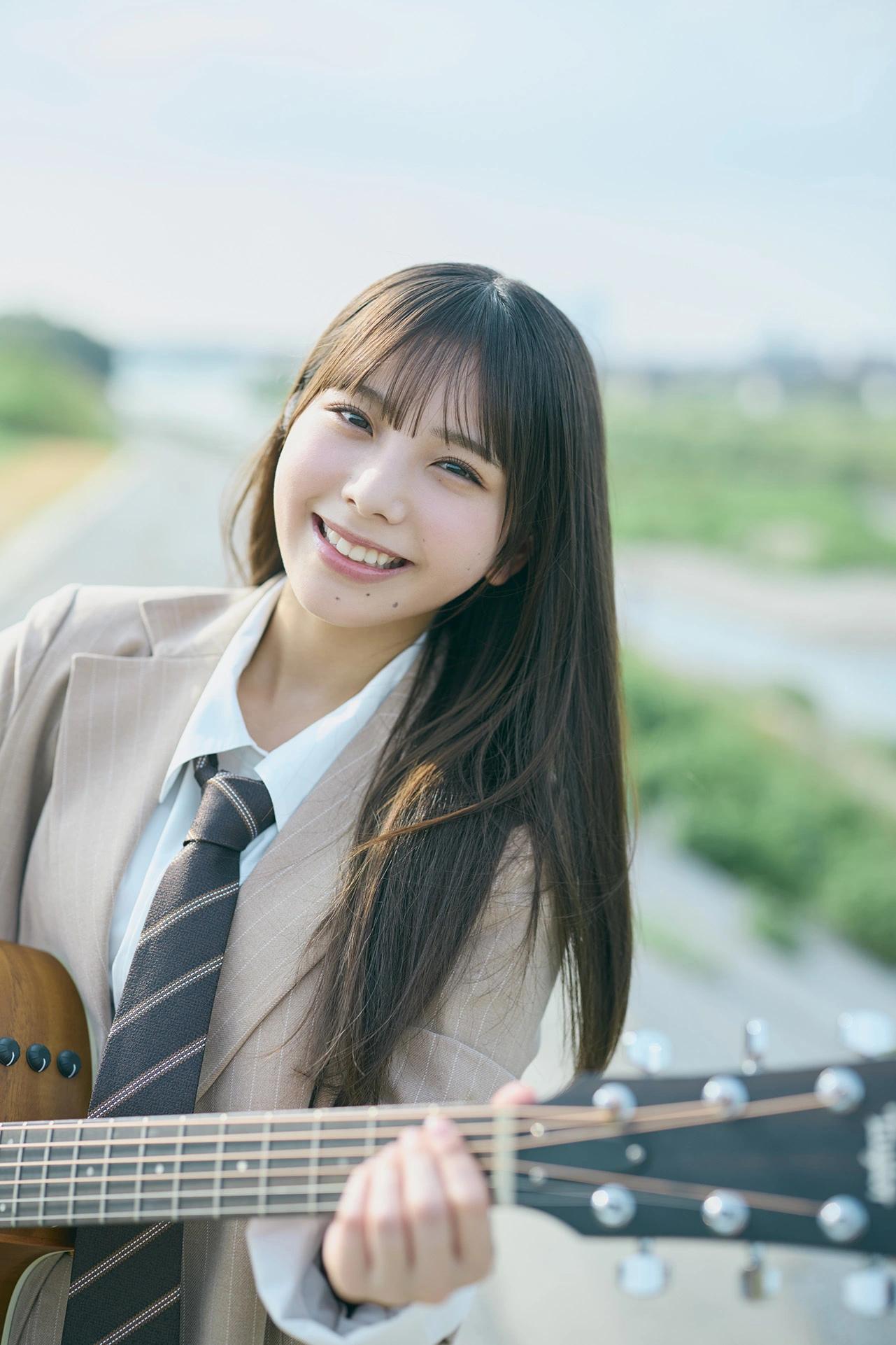 Izuki Shimoda 下田衣珠季, Young Magazine 2025 No.44 (ヤングマガジン 2025年44号)(8)