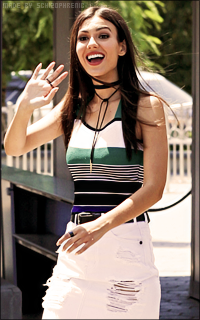 Victoria Justice - Page 2 TFAHfc87_o