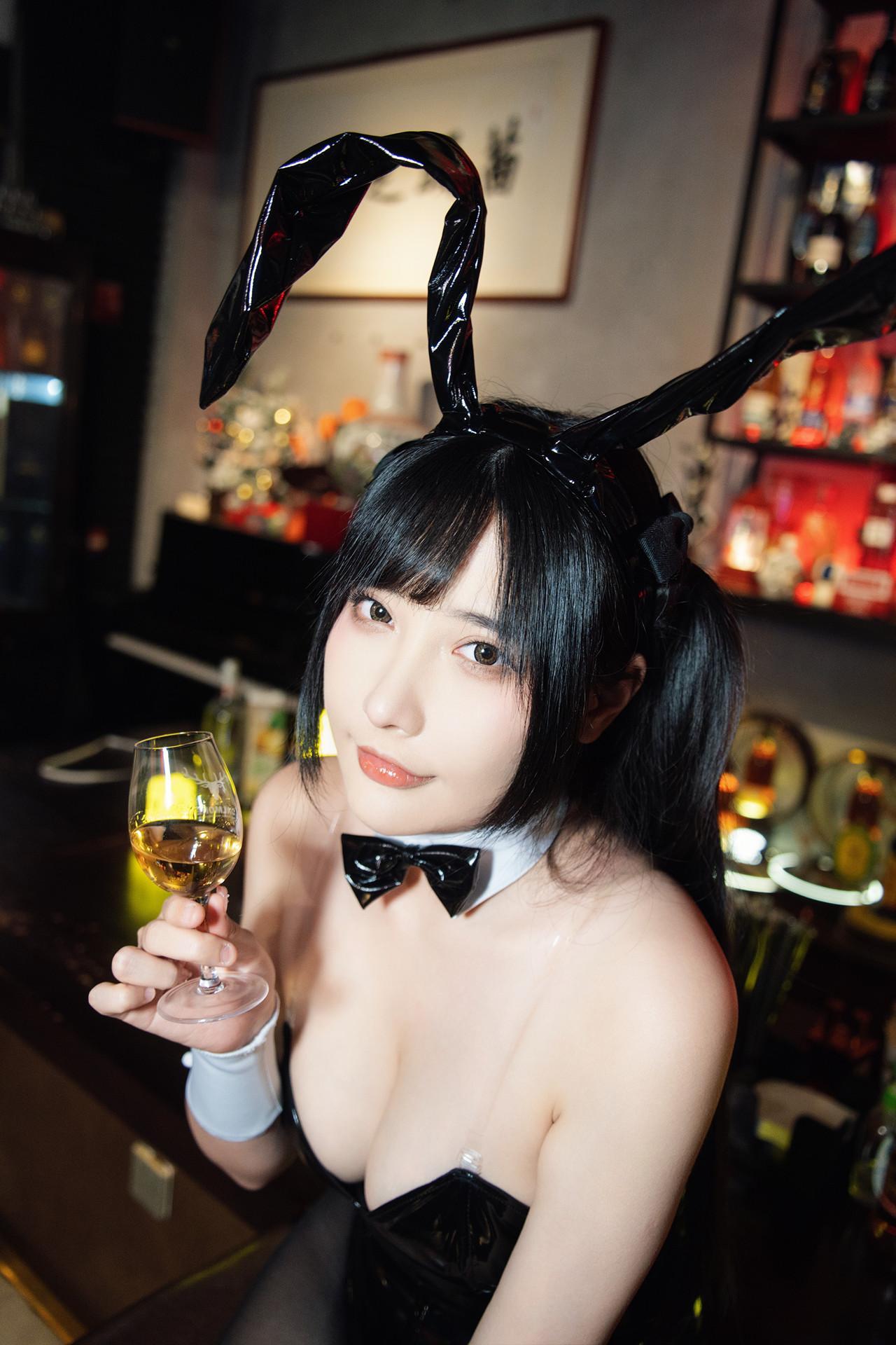 Cosplay 糖果果candy – 黑胶兔兔2 Set.01(25)