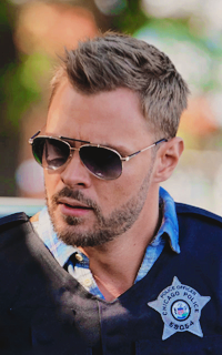 Patrick Flueger RSwums2Y_o