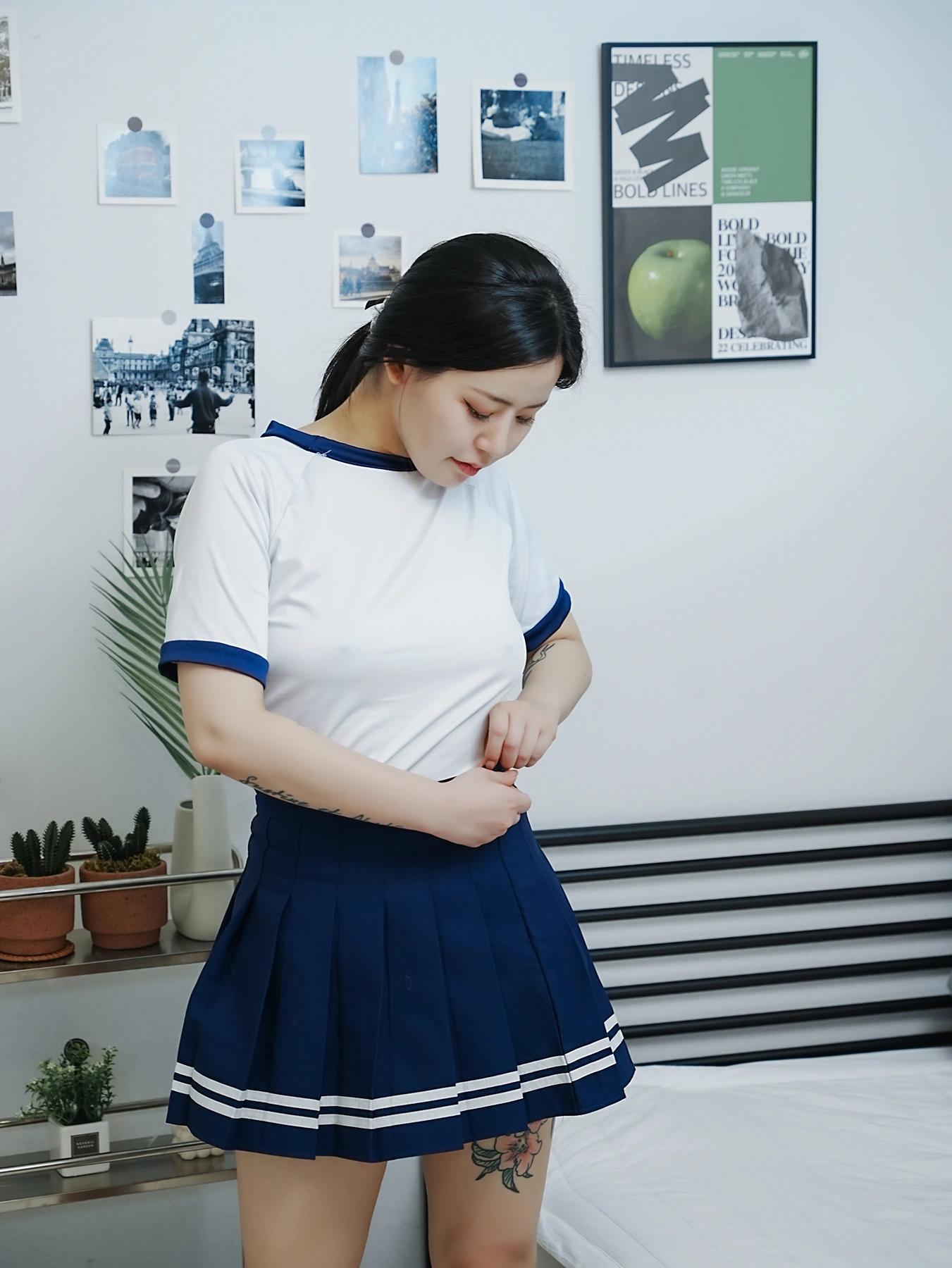 Choi Ri 최리, Photobook Vol.01 「Bloomers」 Set.02(6)