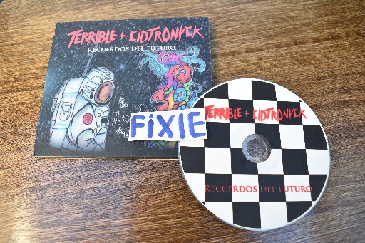 Terrible And DJ Cidtronyck-Recuerdos Del Futuro-ES-CDR-FLAC-2014-FiXIE