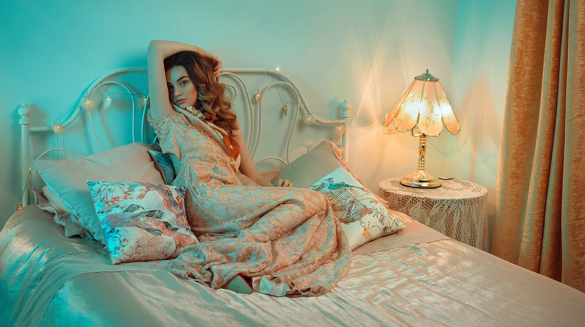 Patricia Lama and Olivia Monjardin by Rebeca Saray Девушки в стиле 1970-х годов / фото 07