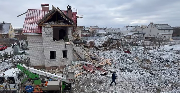 Ранок після ракетного удару. Чернігів. 4 січня 2025 Ранок після ракетного удару. Чернігів. 4 січня 2025