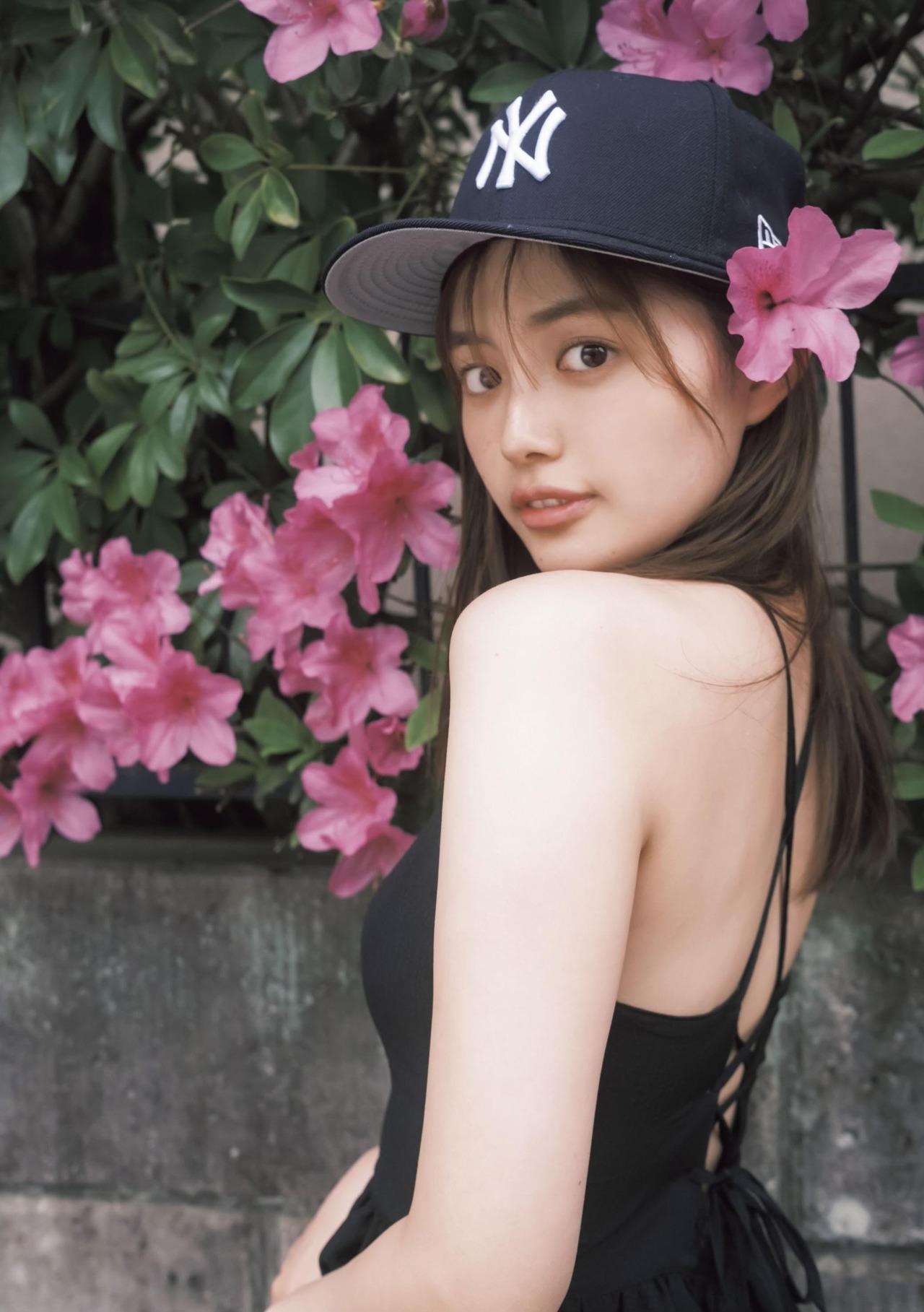 Hinami Mori 森日菜美, Young Jump 2021 No.25 (ヤングジャンプ 2021年25号)(7)