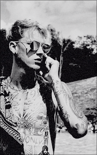 Colson Baker (Machine Gun Kelly) 7vRQRcd6_o