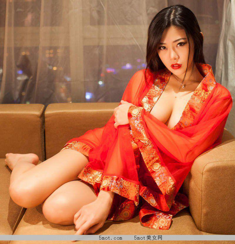 大美女luvian前凸后翘美图(13)