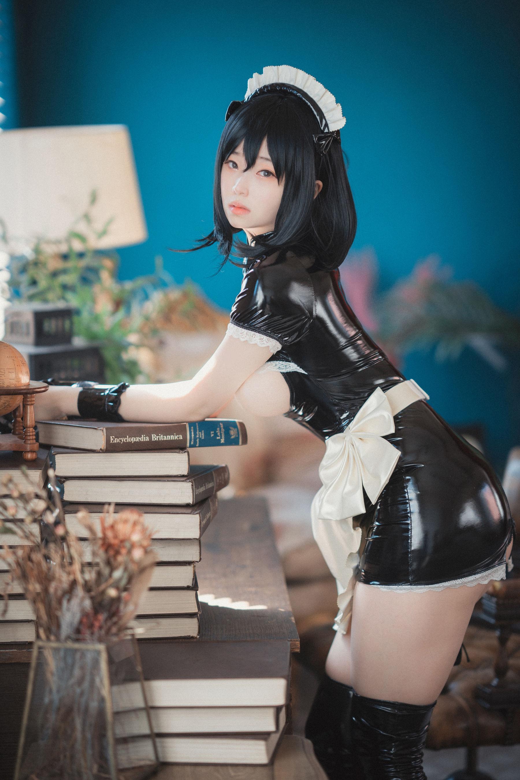 [DJAWA] BamBi – Femme de Chambre en Latex 写真套图(17)