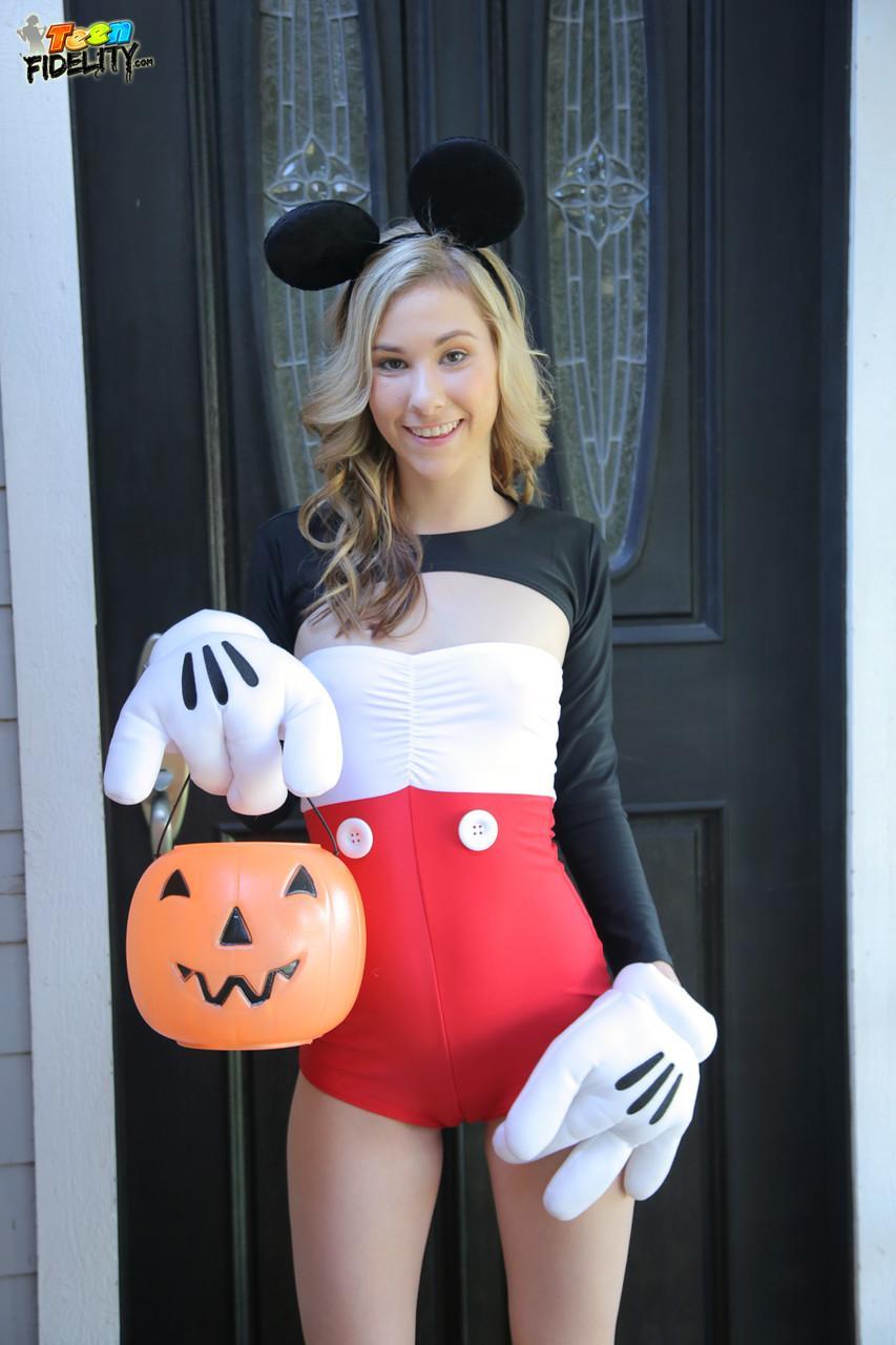 Cute teen Tysen Rich shows her hot petite ass in sexy Halloween costume(11)