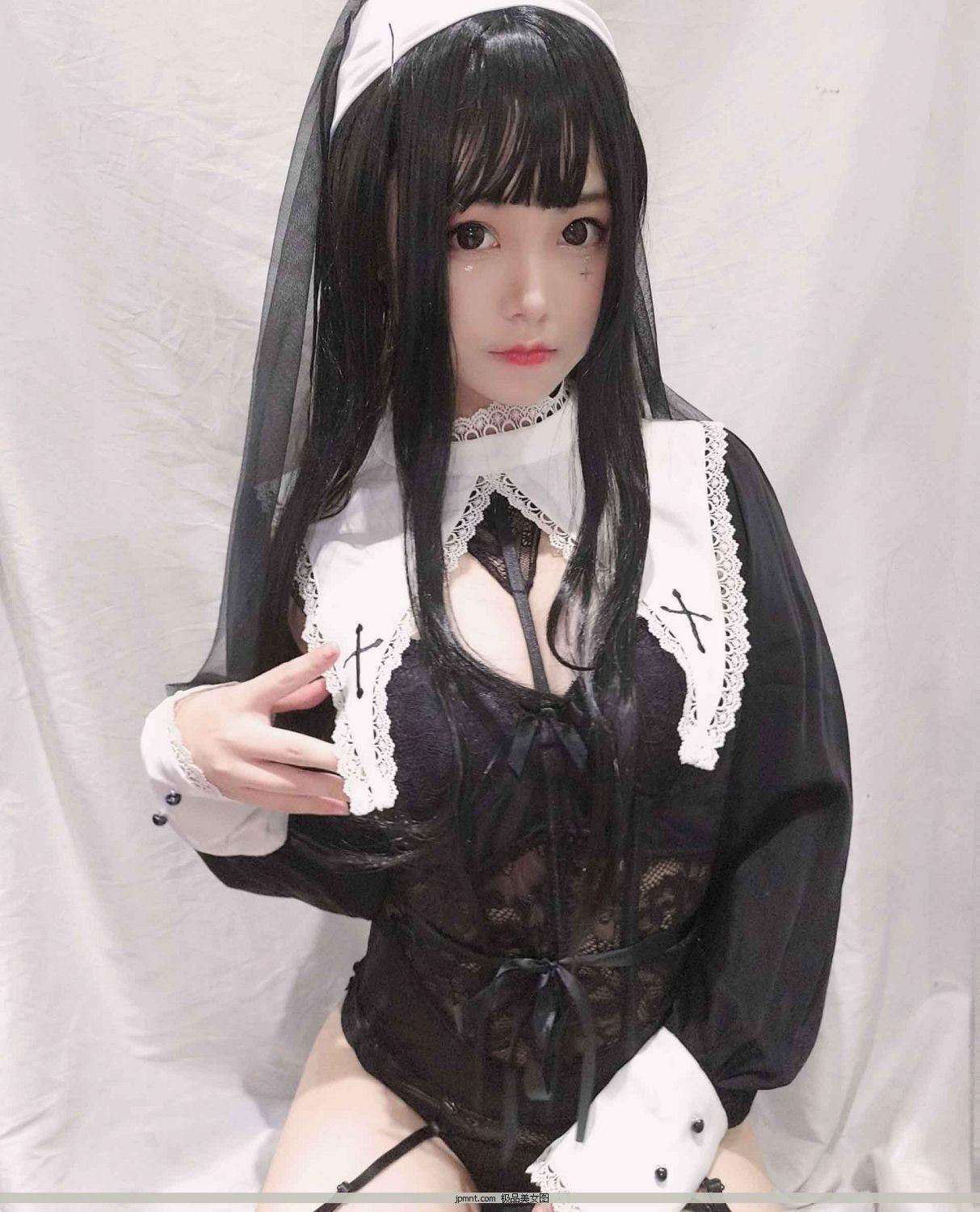 [美少女私拍cos-ACG爱动漫 蜜汁猫裘] 026 修女(25)