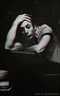 Jeremy Allen White YpxUBzhN_o