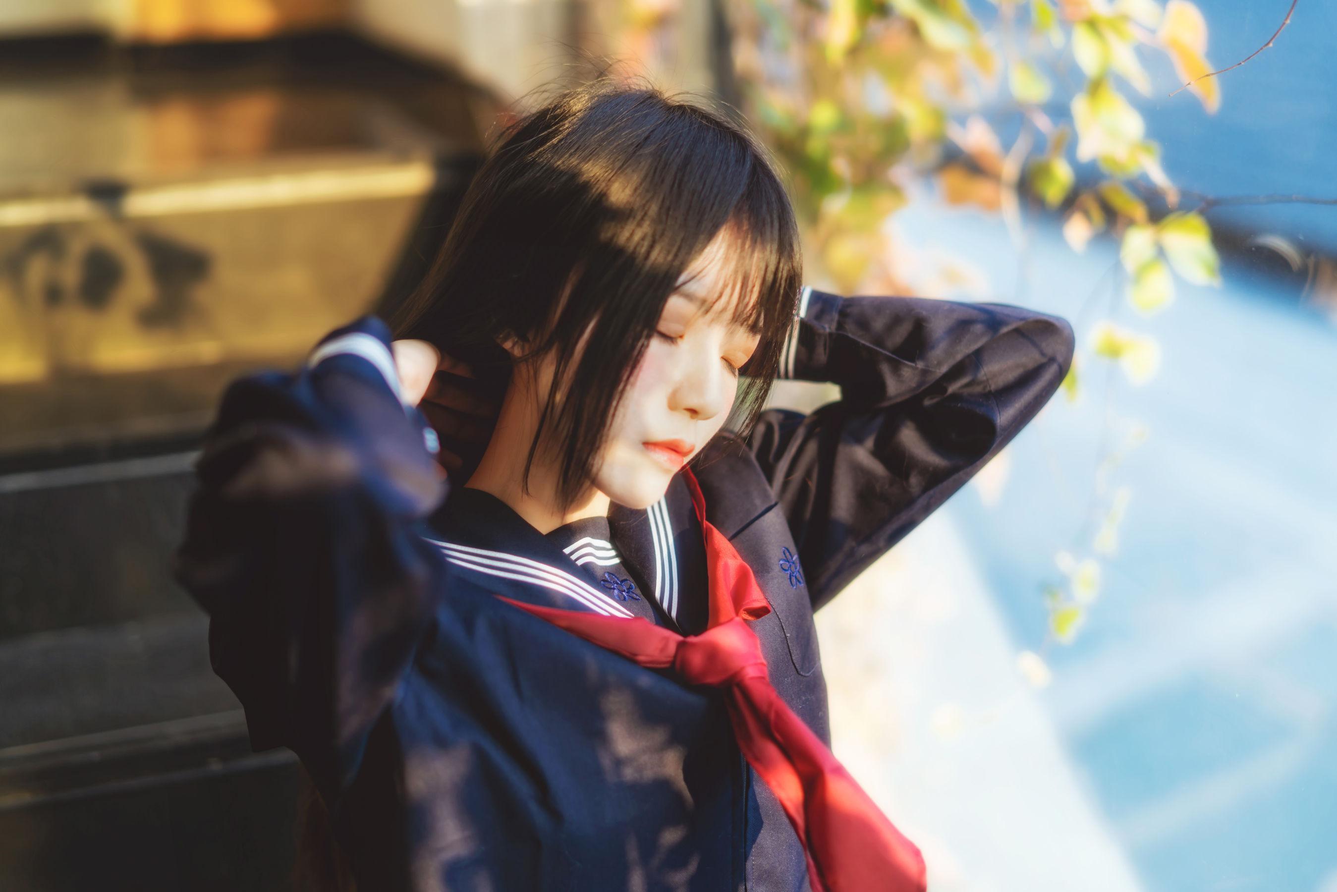 桜桃喵《(小少女)黑色水手服》 [萝莉COS] 写真集(15)