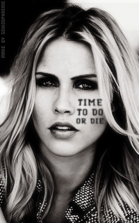 Claire Holt Eb7sADgh_o