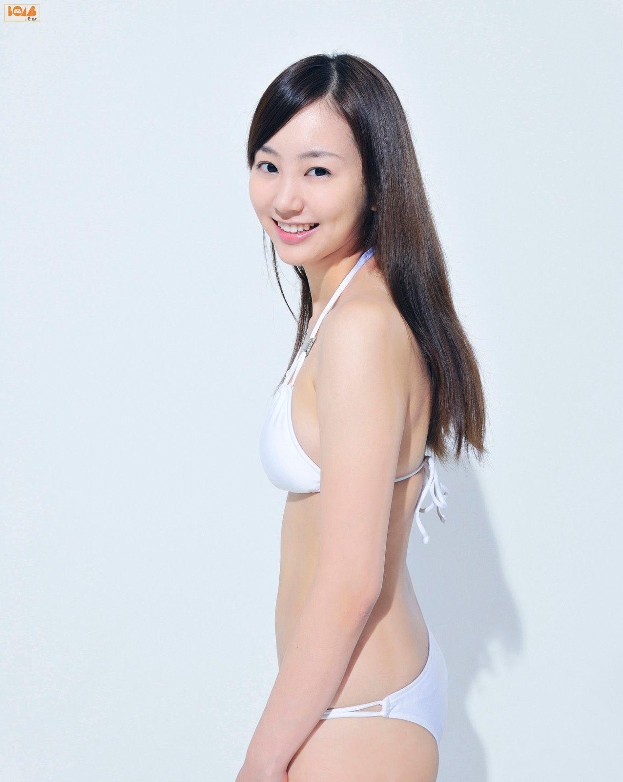 《Next Bikini 次世代ビ♥キ♥ニ》 写真集 [Bomb.TV] 2010年11月刊(15)