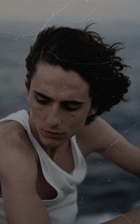 Timothée Chalamet  HeFbygA5_o