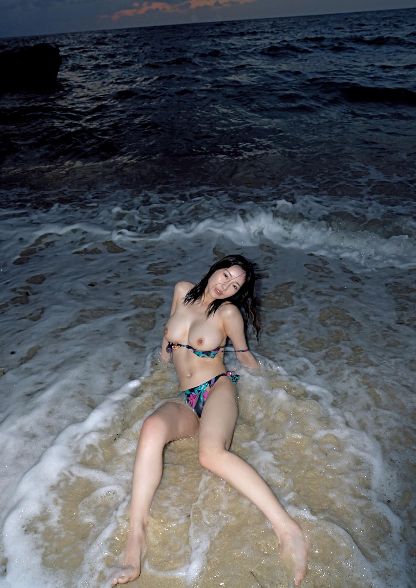 Ria Yamate 山手梨愛, 写真集 『material』 増ページ デジタル特装版 Set.01(27)