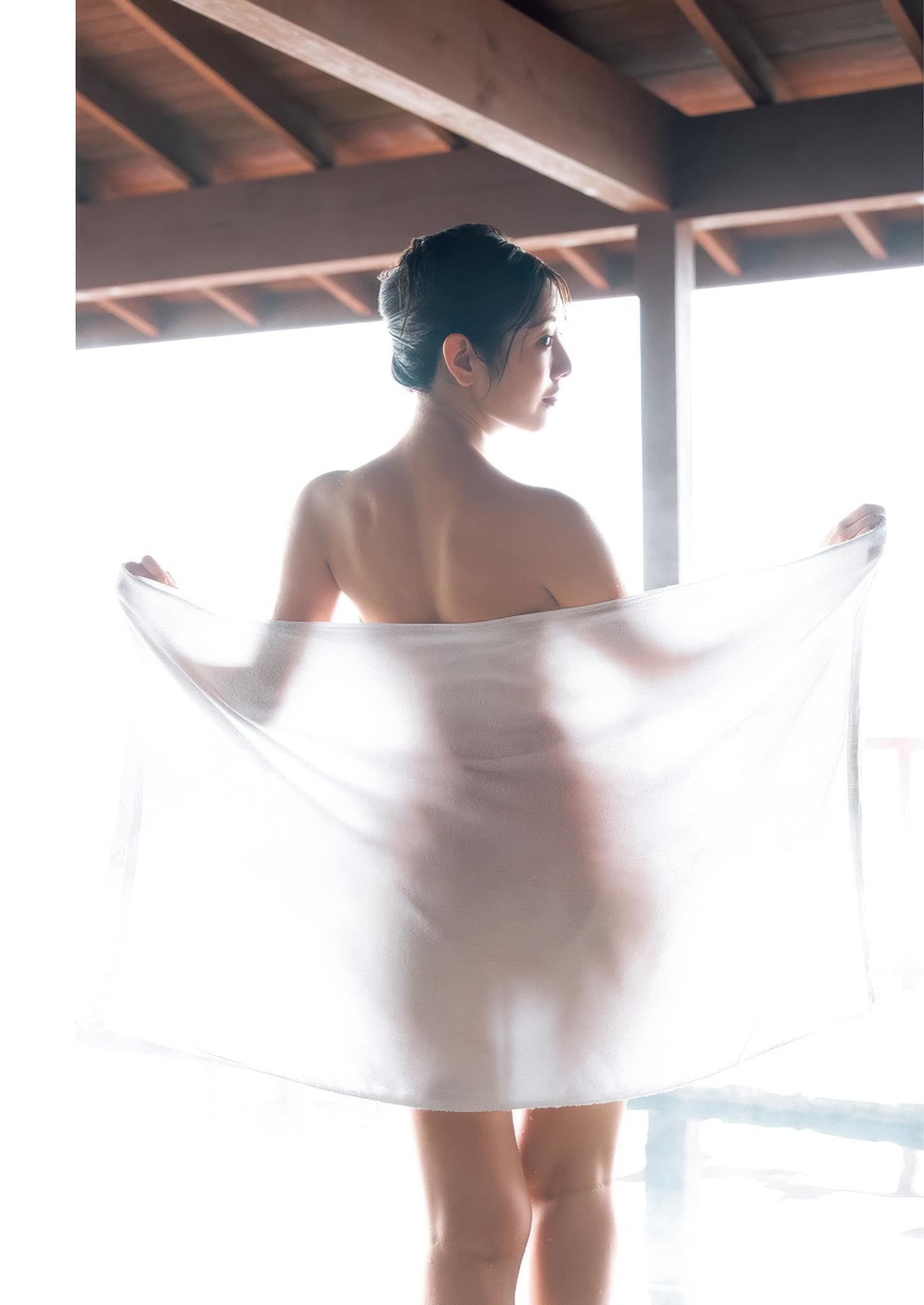 Yumeno Shirato 白戸ゆめの, Young Jump 2025 No.35 (ヤングジャンプ 2025年35号)(7)