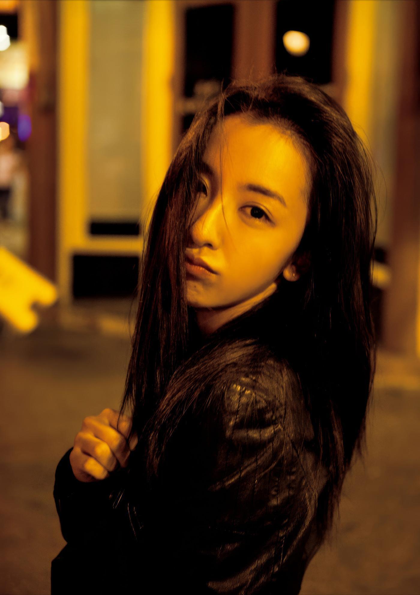 Tomomi Itano 板野友美, 写真集 「release」 Set.04(5)