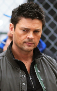 Karl Urban 4kXCt2wz_o