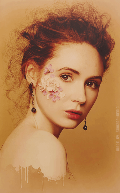 Karen Gillan KytjzvPq_o