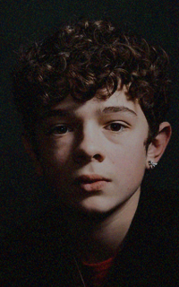 Noah Jupe URDrt5xG_o