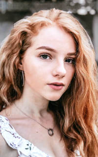 Julia Adamenko 7V8gKNyR_o