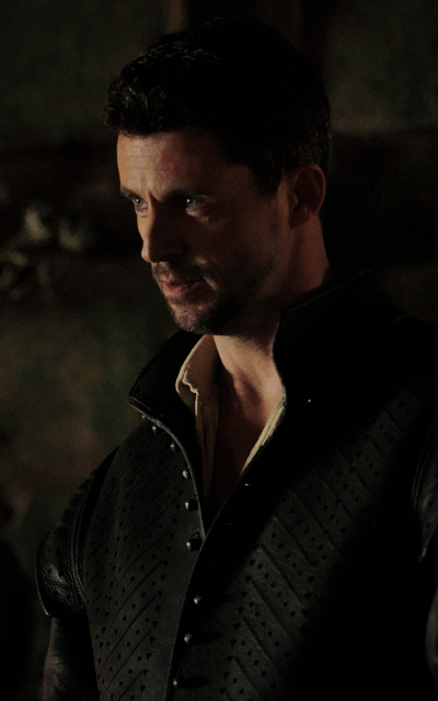 Matthew Goode ZQ2xS0ss_o