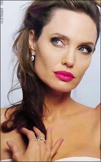 Angelina Jolie 4BJZo7a0_o
