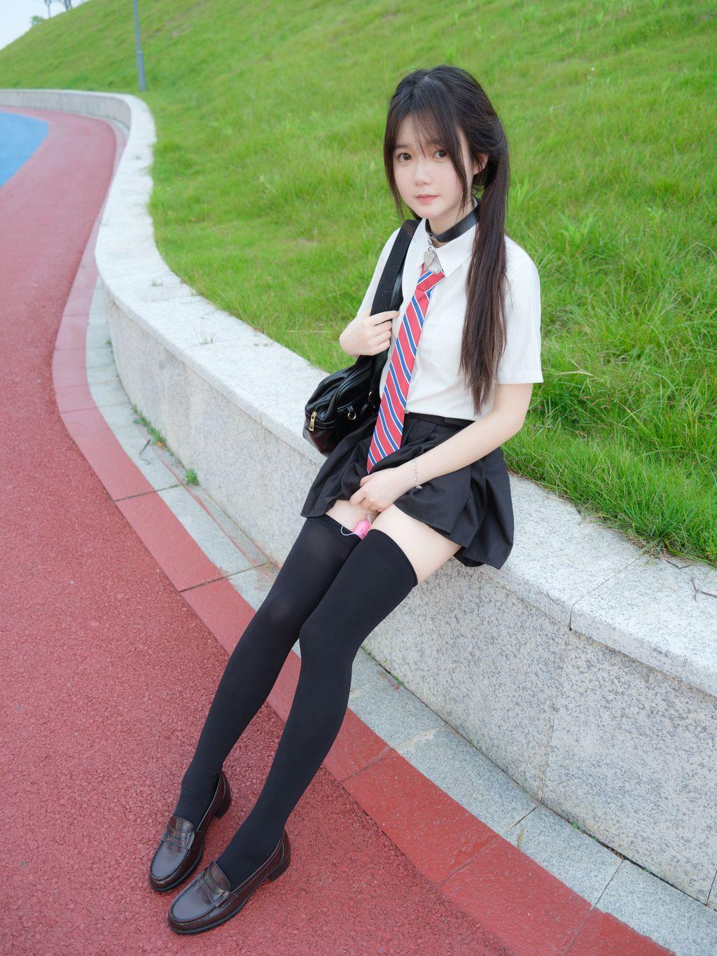 [紧急企划] 小恩: [VIP] R18 户外 (95 photos)(68)