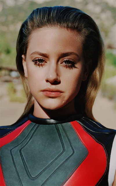 Lili Reinhart Tqhfm3S9_o