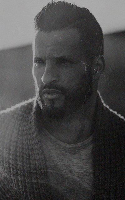 Ricky Whittle  JH2ekK9q_o