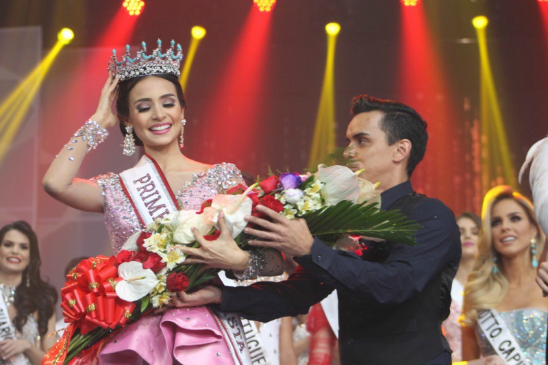 2018 | Miss Venezuela | 1st runner-up | Alondra Echeverría J5K4dkW9_o