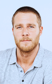 Jake McDorman - Page 2 1X9E8OBi_o